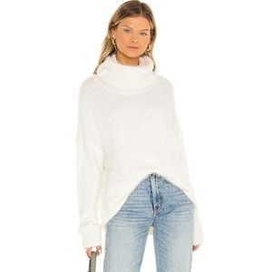 Fatima Turtleneck Sweater in White